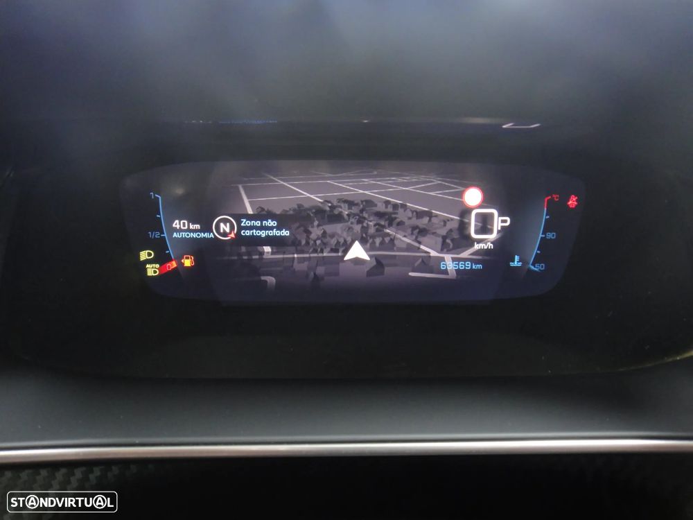 Peugeot 2008 1.2 PureTech GT EAT8 - 29