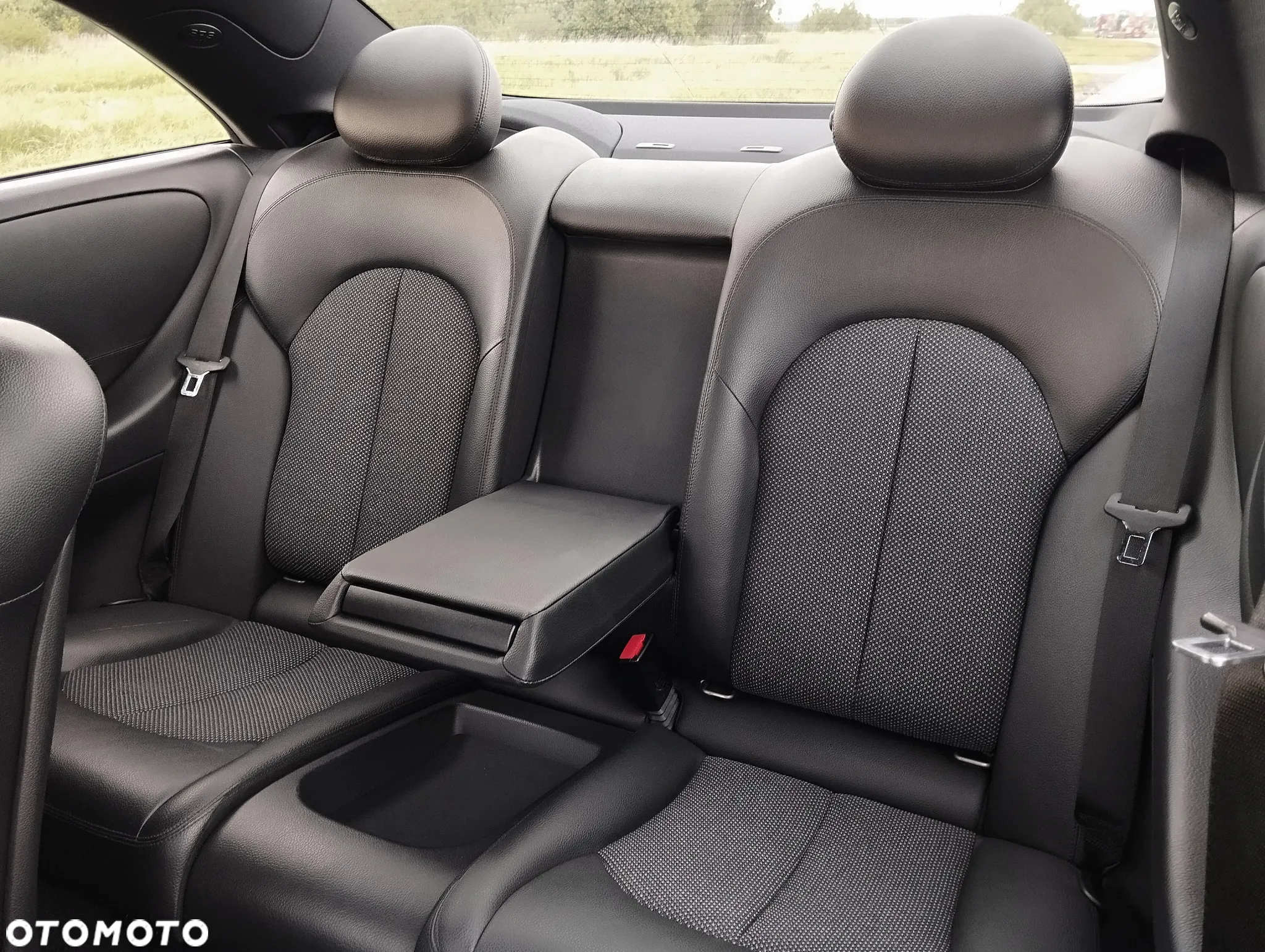 Mercedes-Benz CLK Coupe 200 Kompressor Avantgarde - 18
