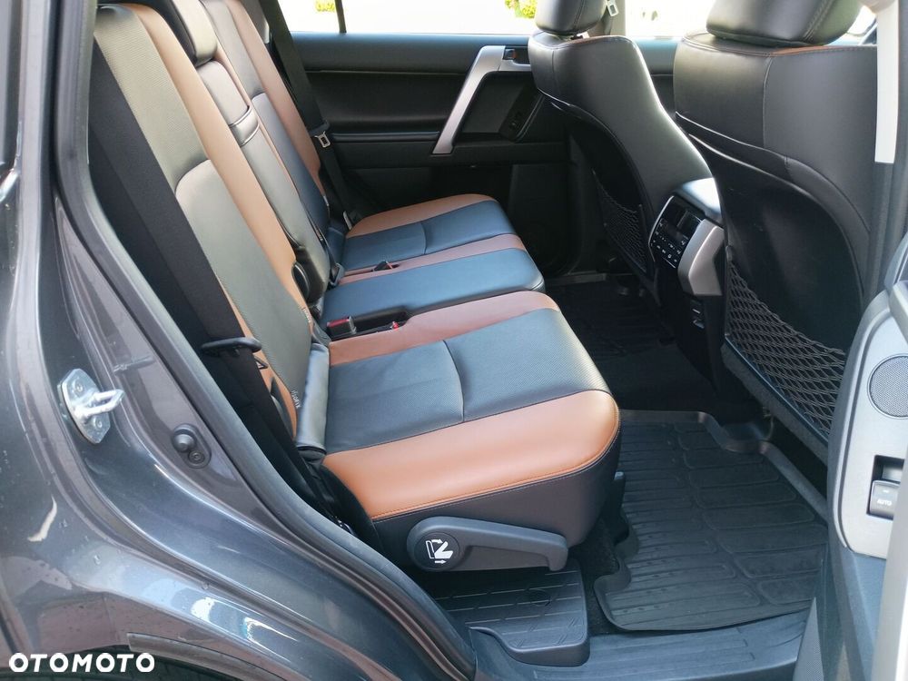 Toyota Land Cruiser LC 2.8 D-4D Executive - 8