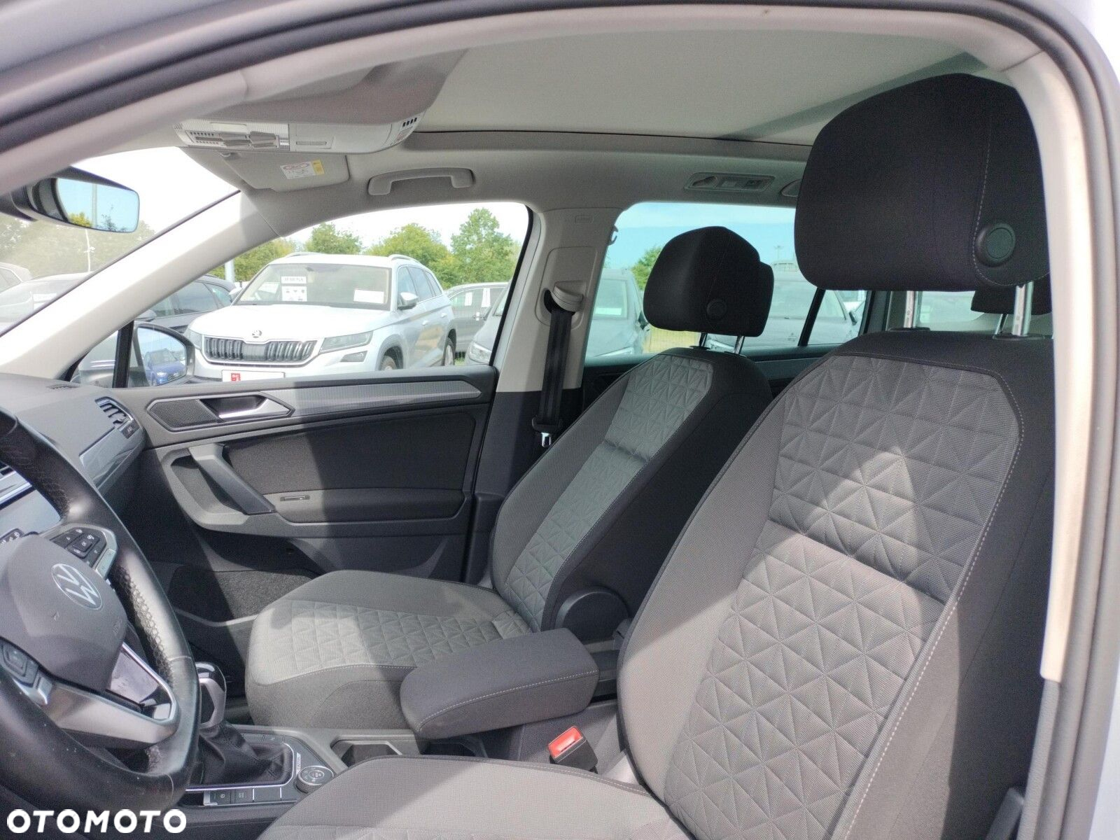 Volkswagen Tiguan - 11