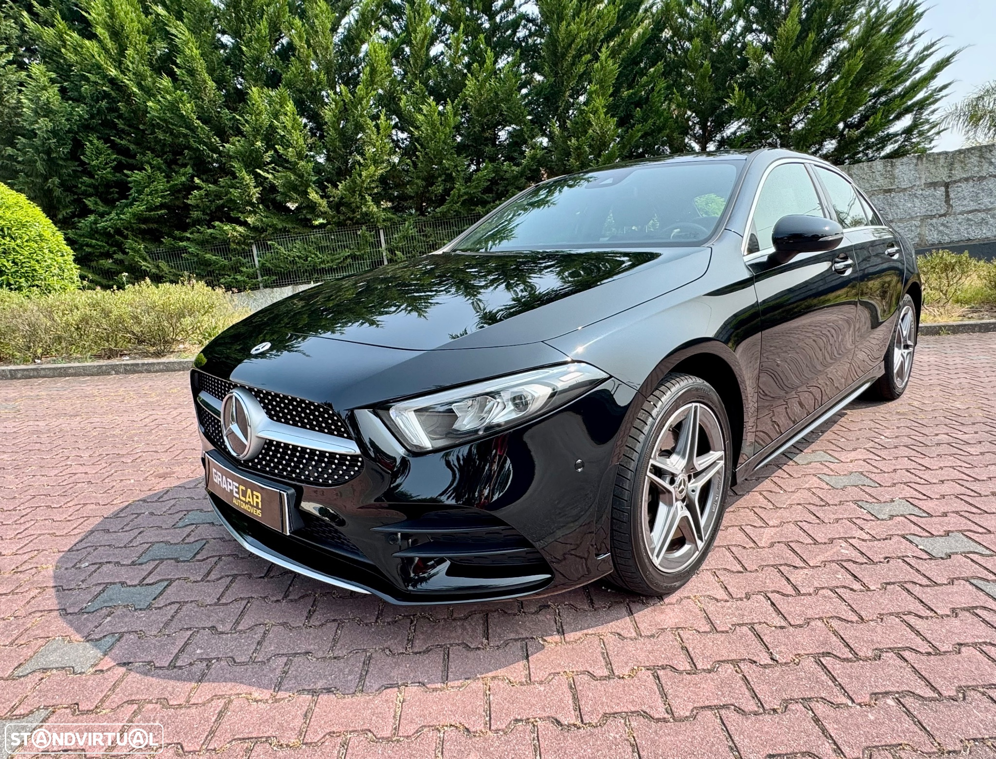 Mercedes-Benz A 250 Limousine e AMG Line - 36