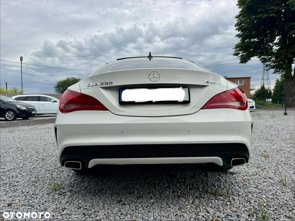 Mercedes-Benz CLA 250 4-Matic AMG Line - 8