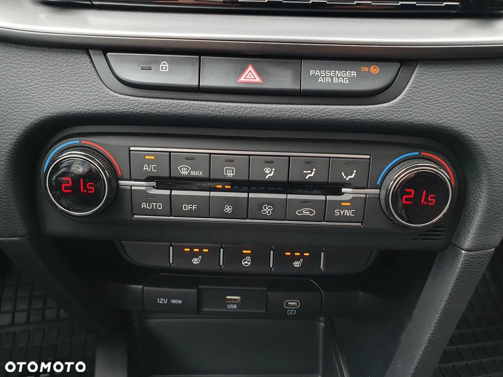 Kia XCeed 1.5 T-GDI M - 36