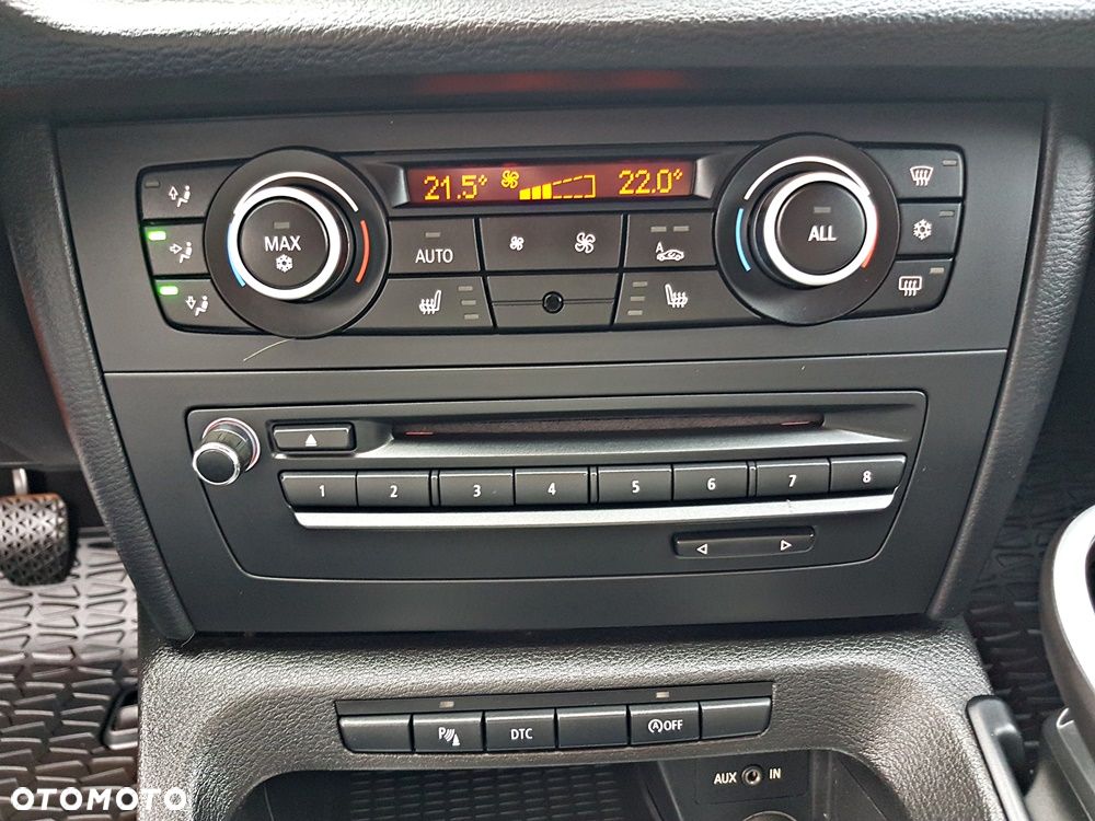 BMW X1 sDrive18d xLine - 23