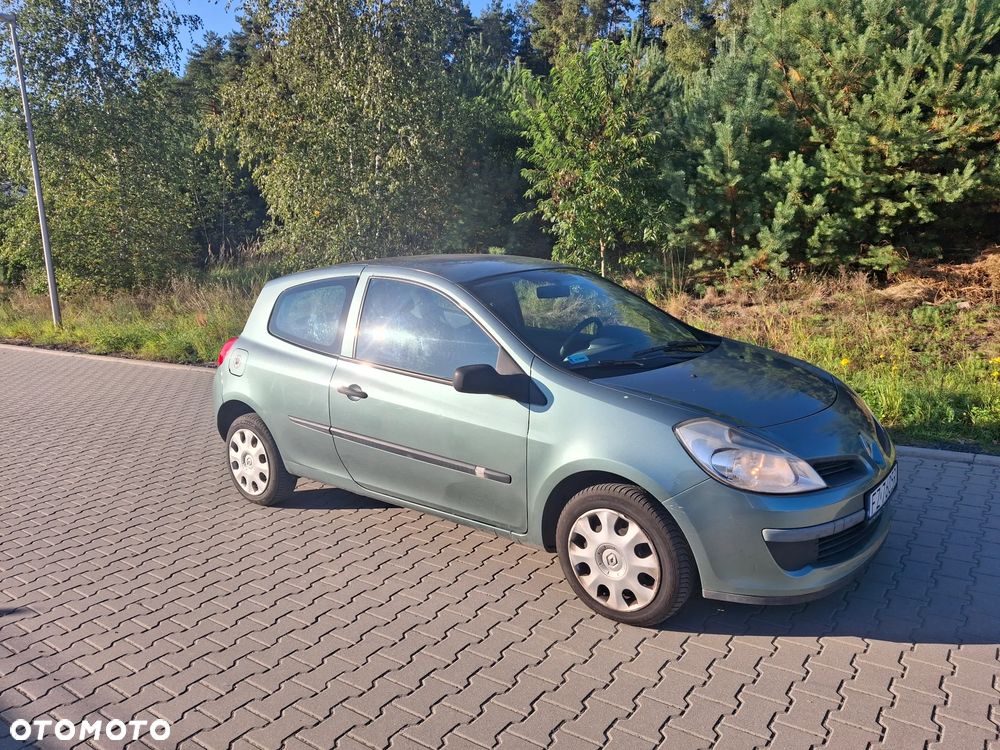 Renault Clio 1.2 16V Authentique - 1