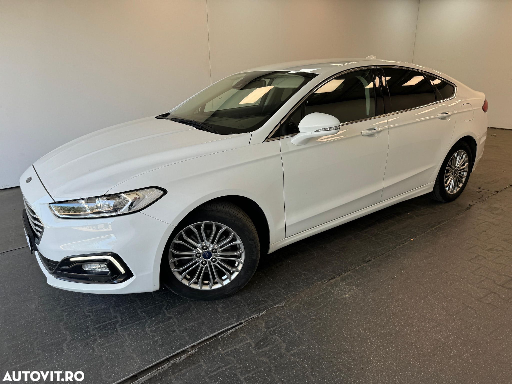 Ford Mondeo 2.0 TDCi Titanium - 11