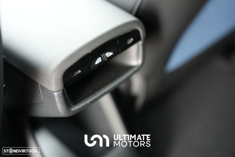 Volvo EX30 69 kWh Single Motor Extended Range Plus - 26