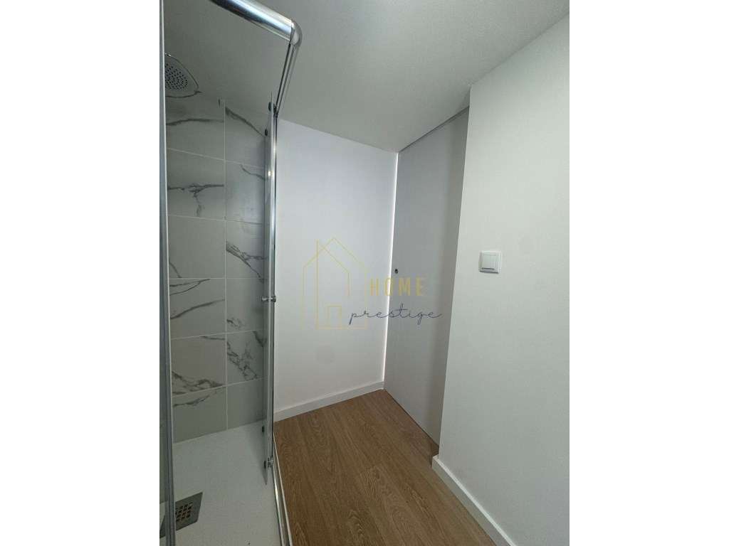 T1 Mezzanine no Barreiro - Grande imagem: 5/11