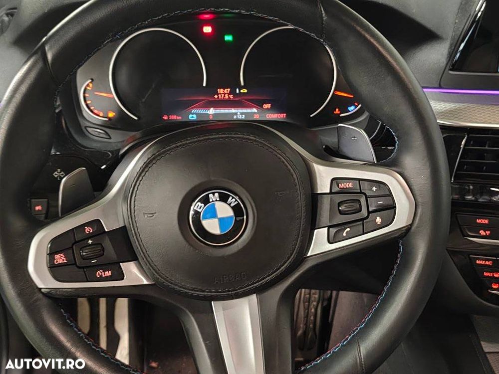 BMW Seria 5 540i AT - 14