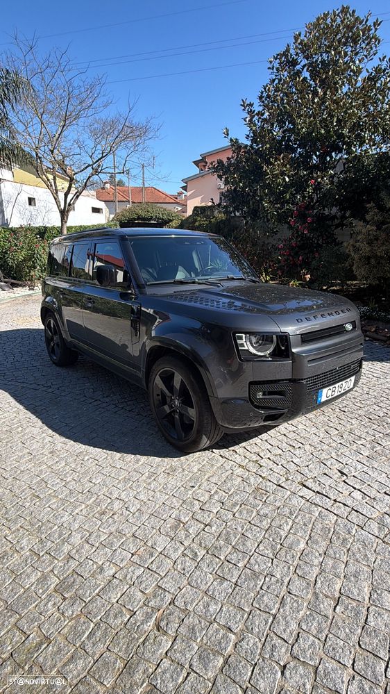 Land Rover Defender - 1