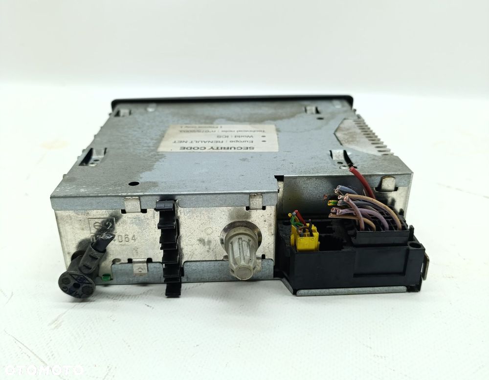 RADIO RENAULT TRAFIC II 2.0 8200633639 - 5