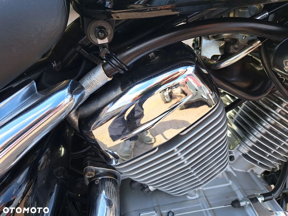 Suzuki Intruder - 28