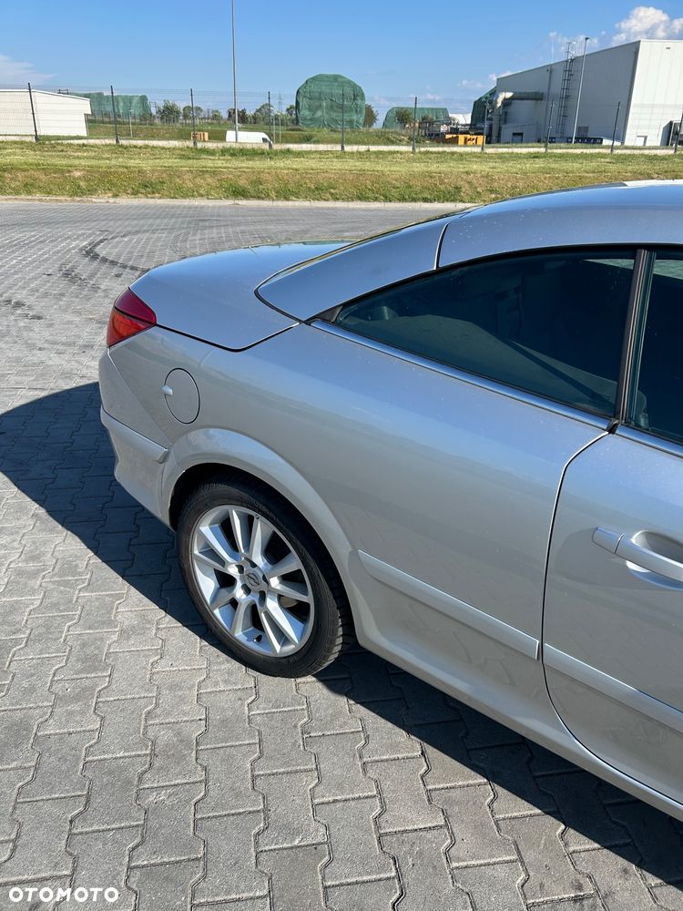 Opel Astra 1.6 Cosmo - 36