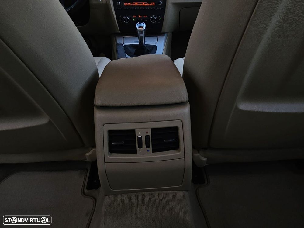 BMW 318 d Touring Sport - 22