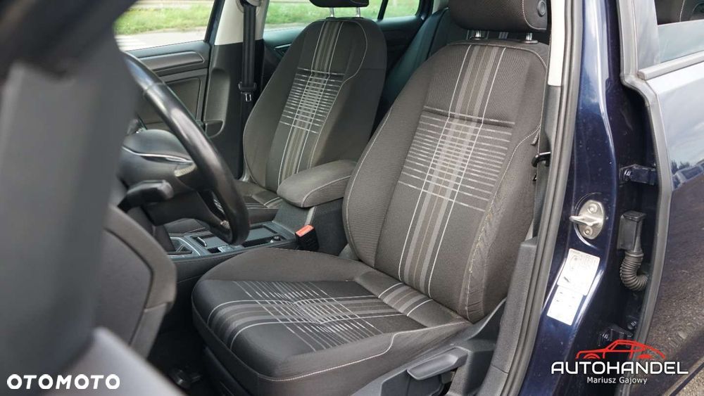 Volkswagen Golf - 8