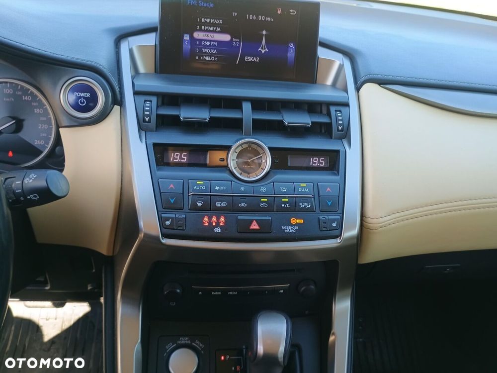 Lexus NX 300h Comfort AWD - 20