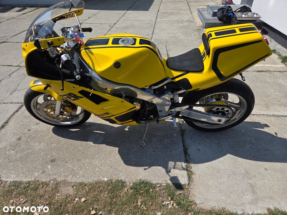 Yamaha FZR - 7