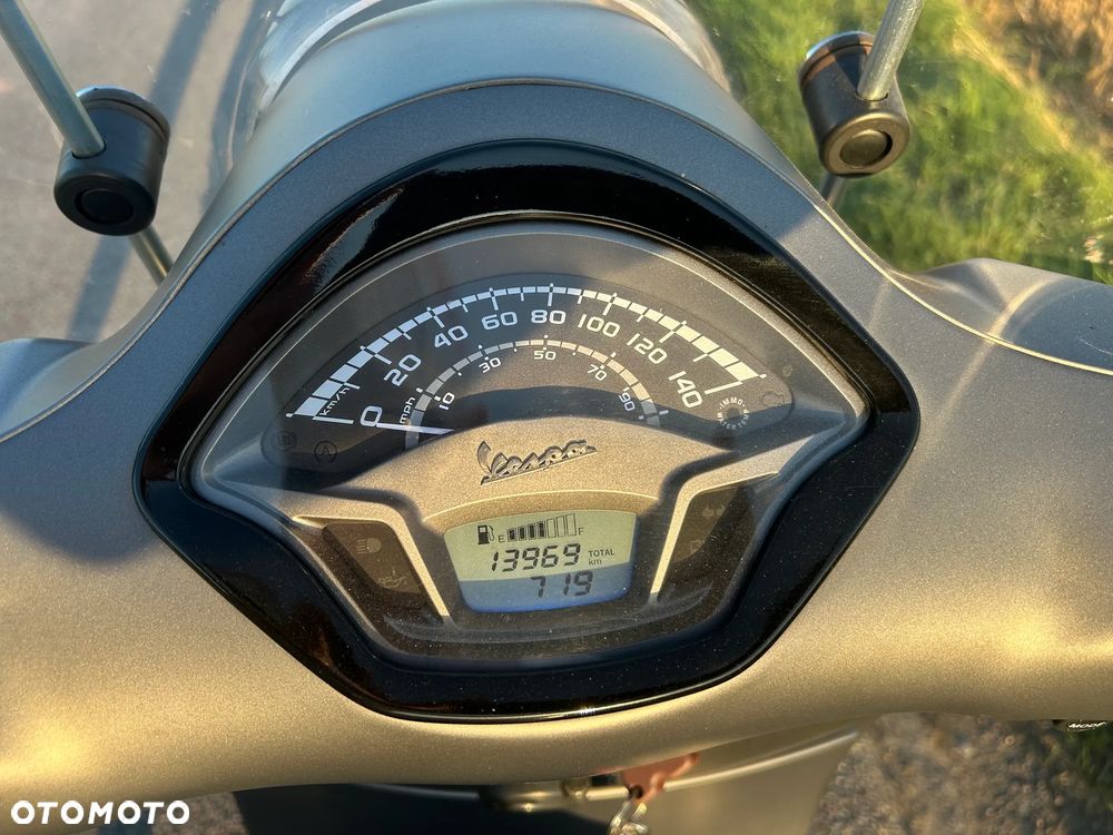 Vespa GTS - 11