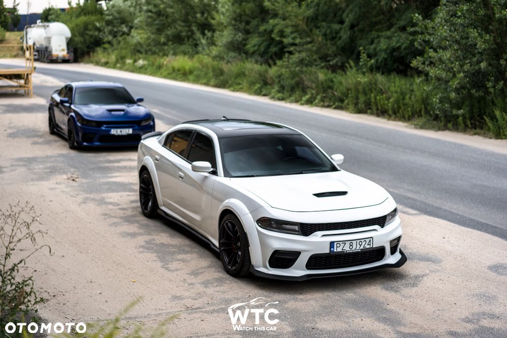 Dodge Charger 6.4 Scat Pack Widebody - 17