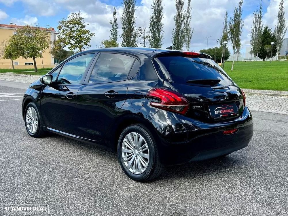 Peugeot 208 1.2 PureTech Signature - 5