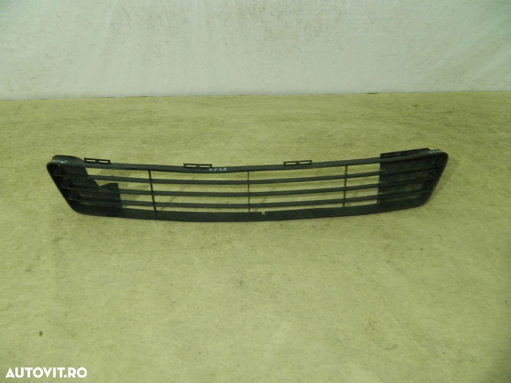 Grila centrala bara fata, Ford Fiesta, 2005, 2006, 2007, 2007, 2008,, 2S61-A018A58-A - 1