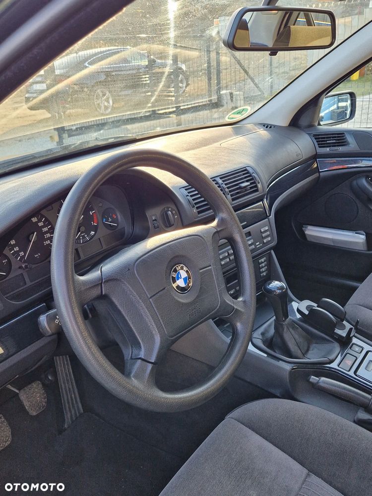 BMW Seria 5 - 10