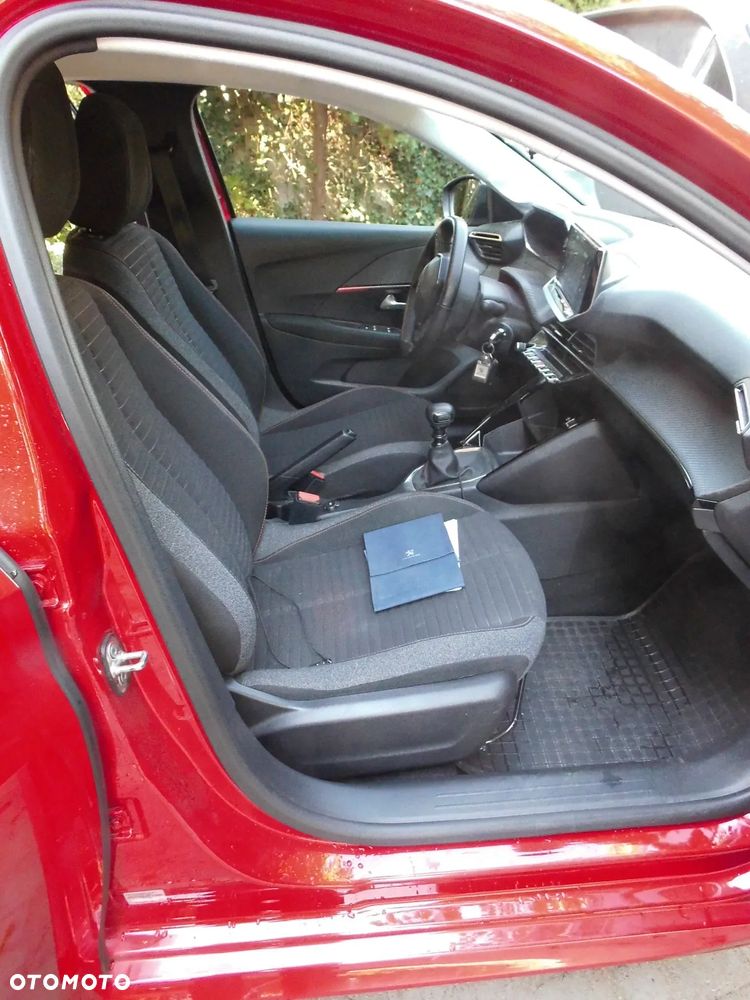 Peugeot 208 - 9