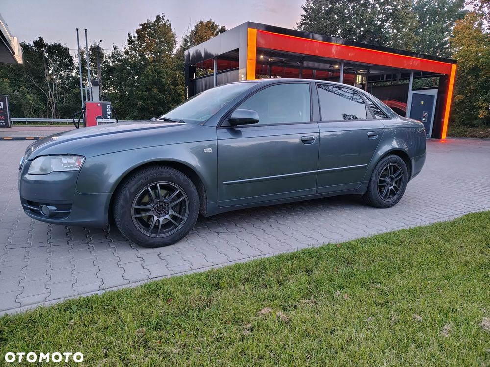 Audi A4 Limousine