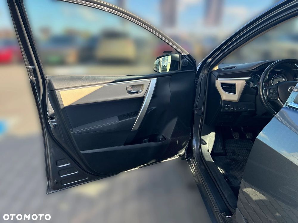 Toyota Corolla - 10