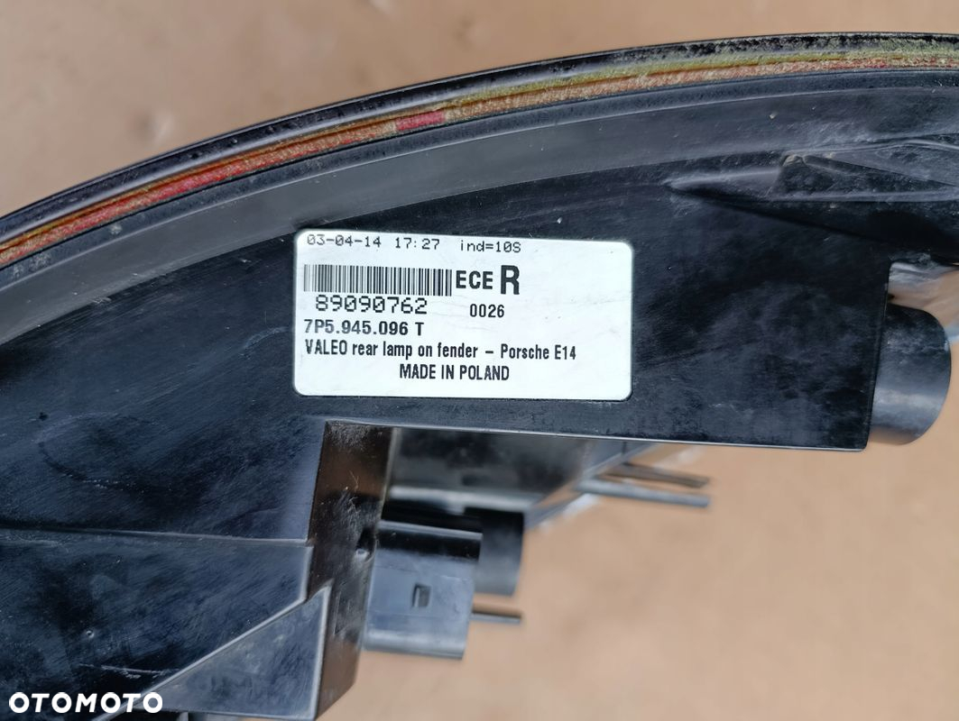 PORSCHE CAYENNE II 2 7P LAMPA PRAWA TYŁ TYLNA EUROPA 7P5945096T - 2