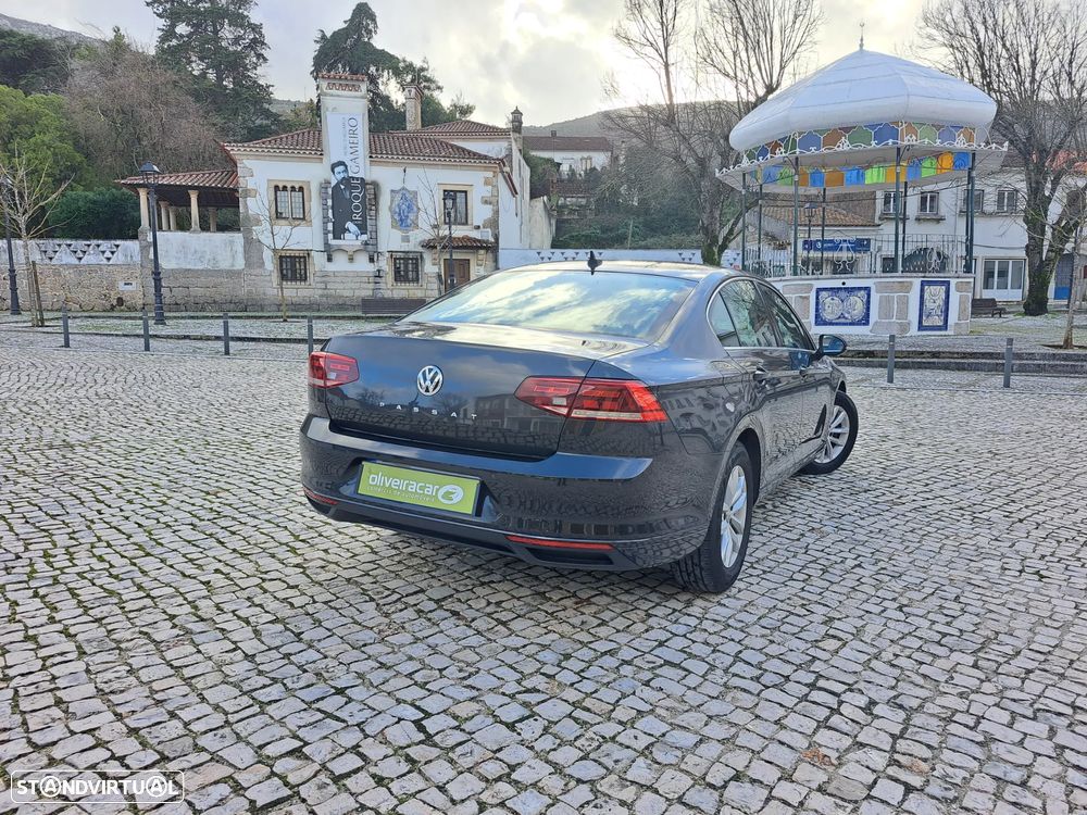 VW Passat 1.6 TDI Business DSG - 36