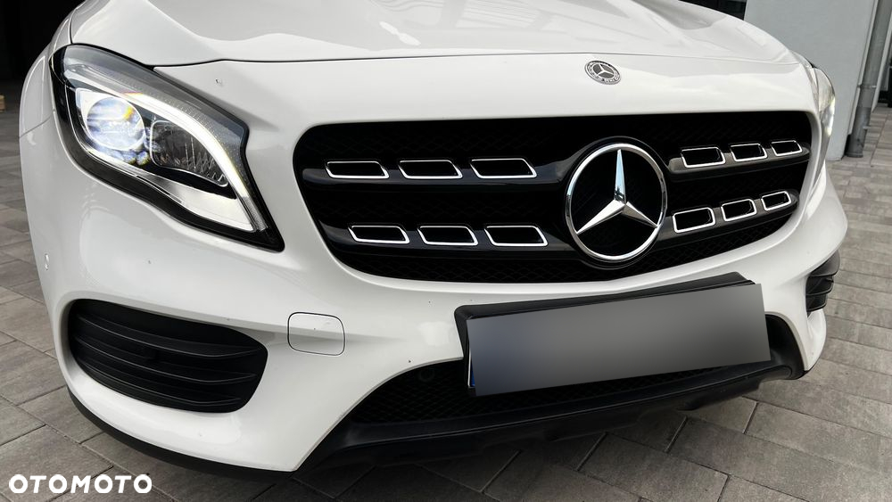 Mercedes-Benz GLA 200 7G-DCT AMG Line - 38