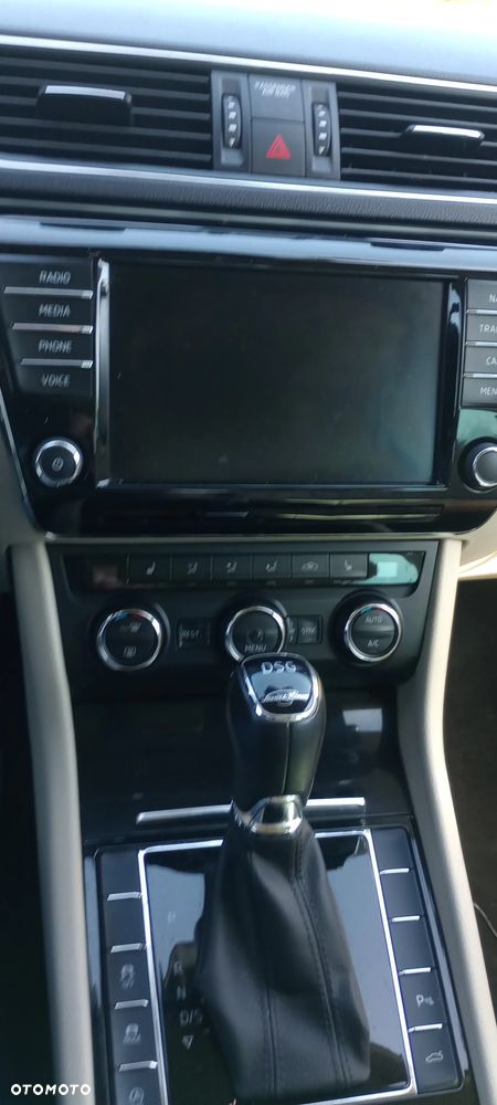 Skoda Superb 2.0 TSI L&K DSG - 24