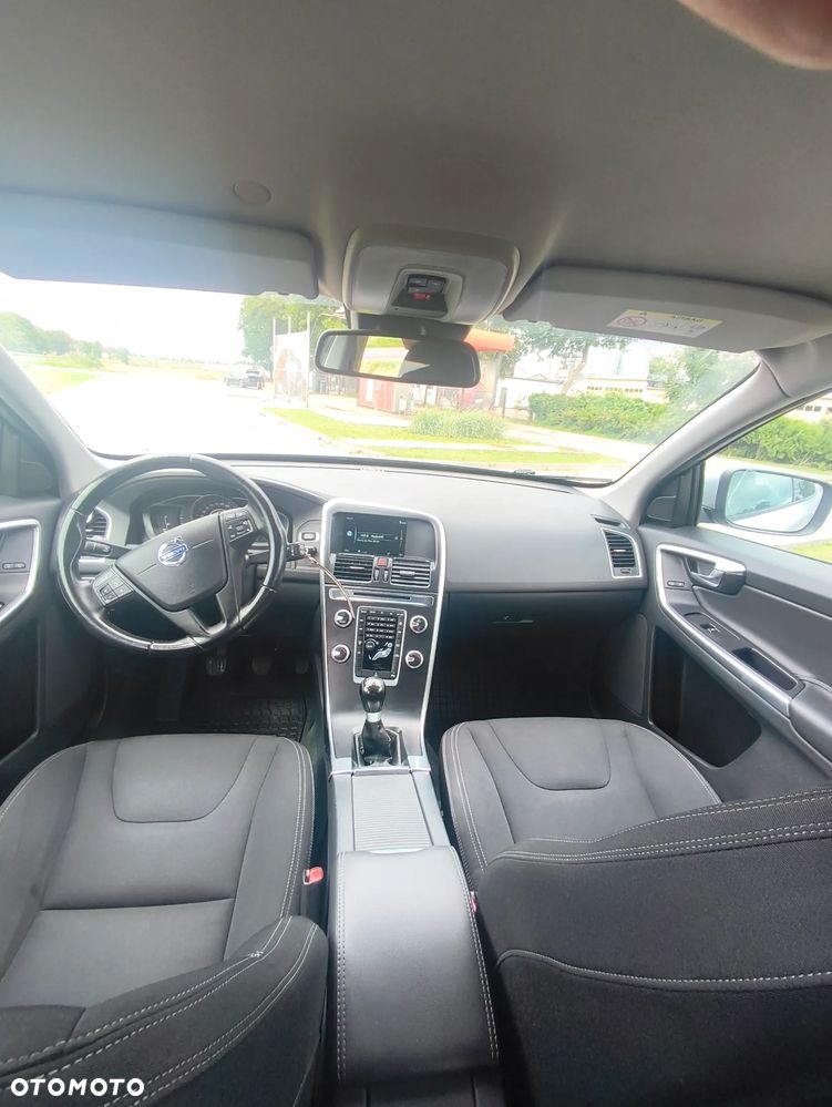 Volvo XC 60 D3 R-Design - 5