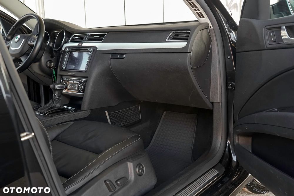 Skoda Superb 2.0 TDI DSG FAMILY - 7