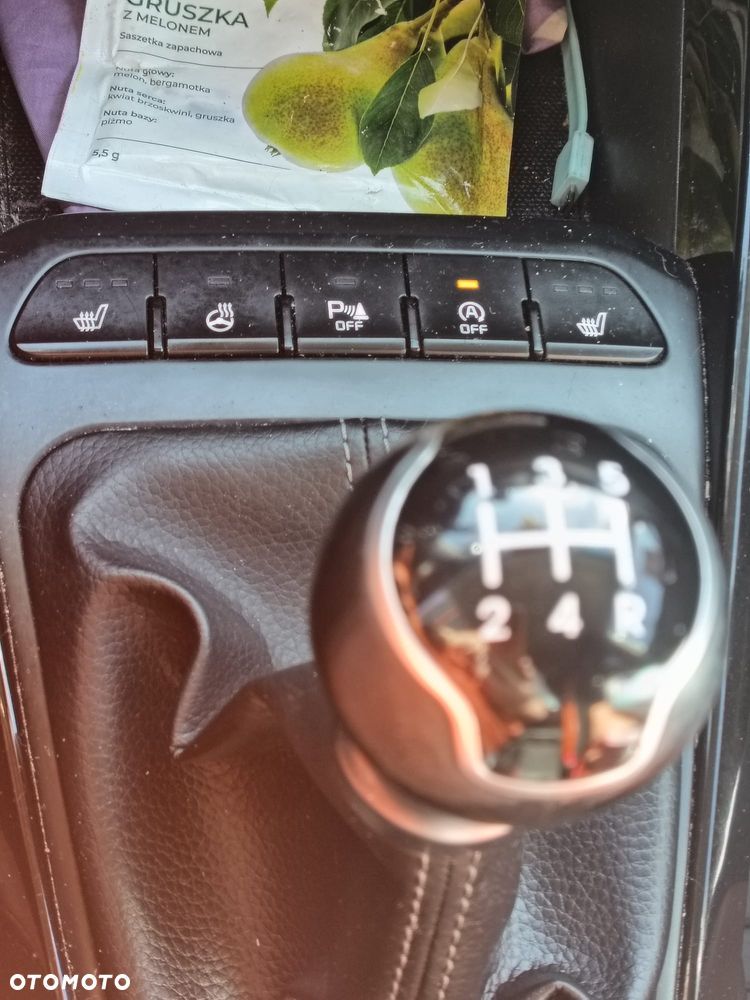 Kia Stonic 1.2 L - 14