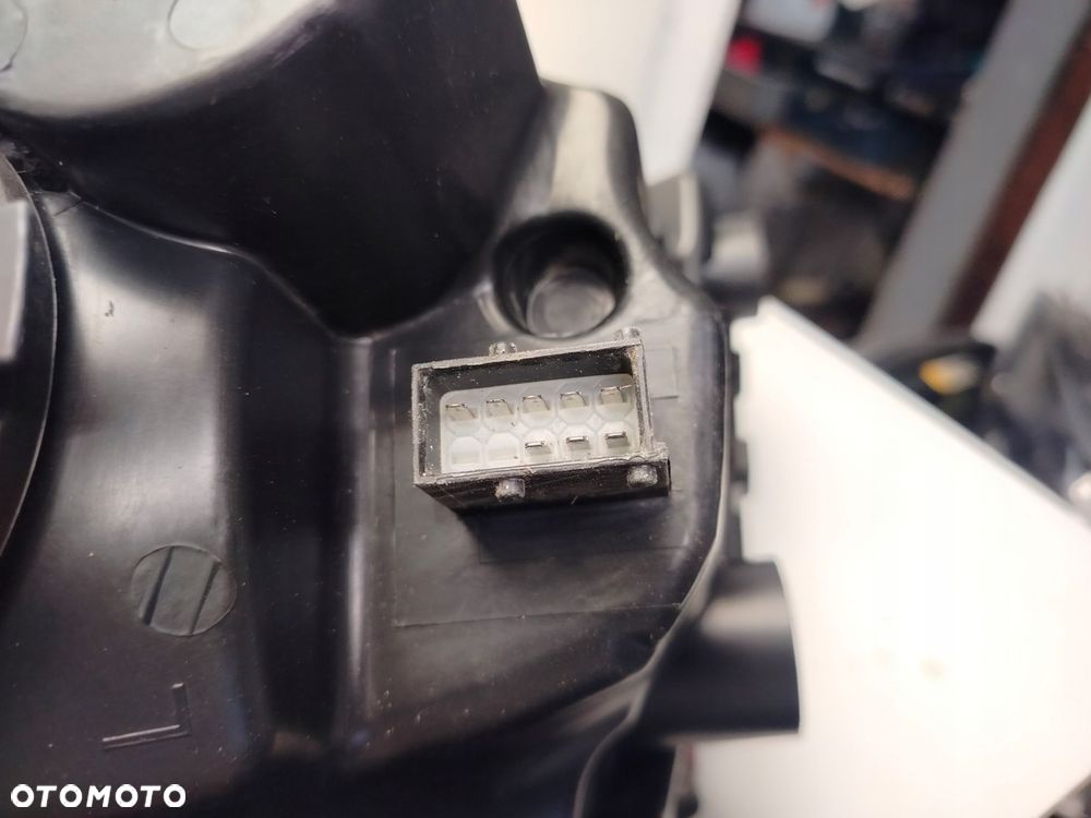 SUZUKI SPLASH 08R- REFLEKTOR LAMPA LEWY PRZÓD LEWA PRZEDNIA - 9