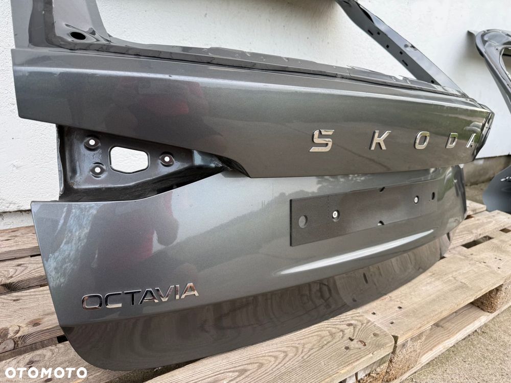klapa bagaznika tyl tylna skoda octavia iv 4 5e7 kombi 2019- idealna org oe - 3