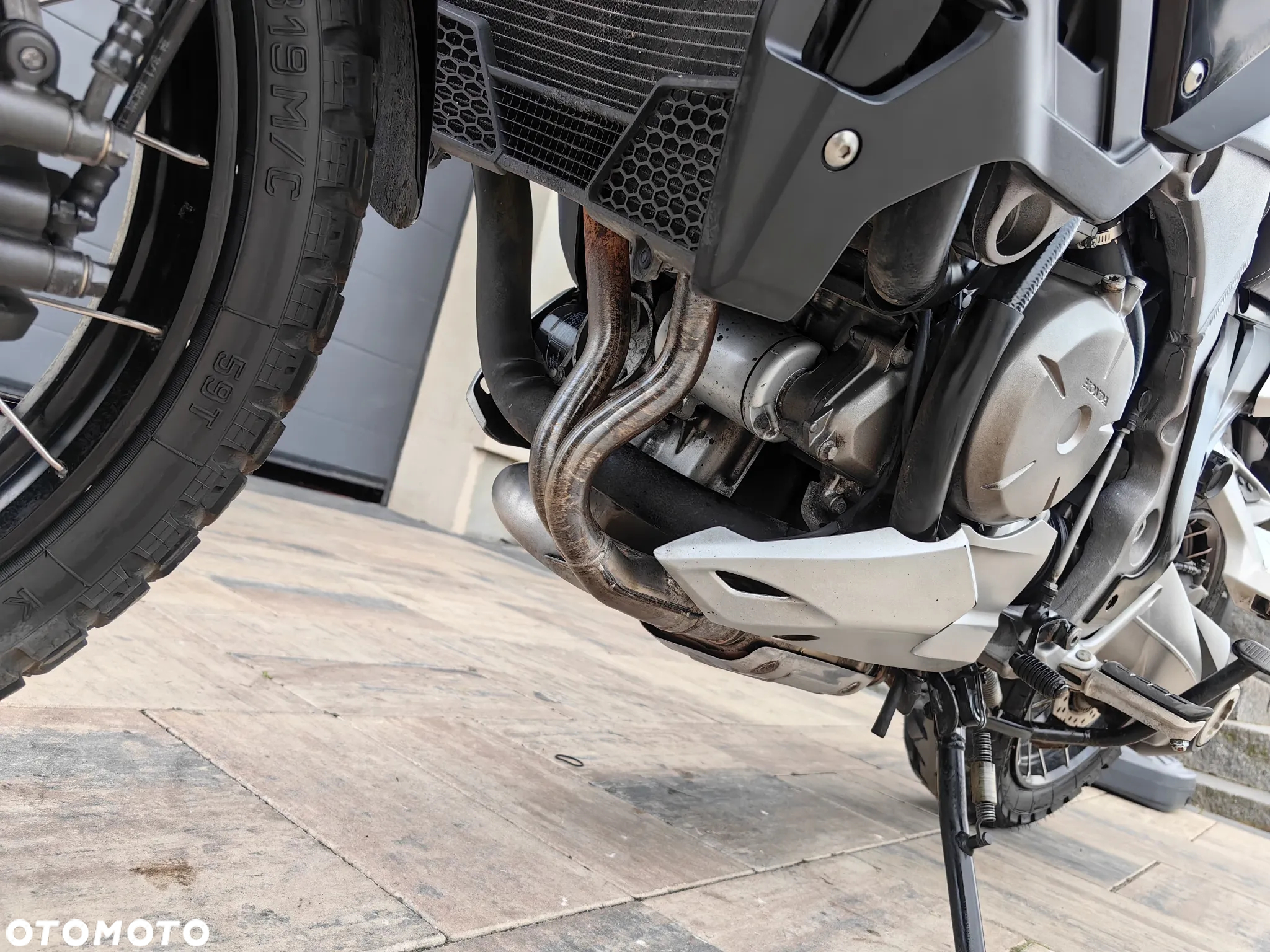 Honda VFR - 9