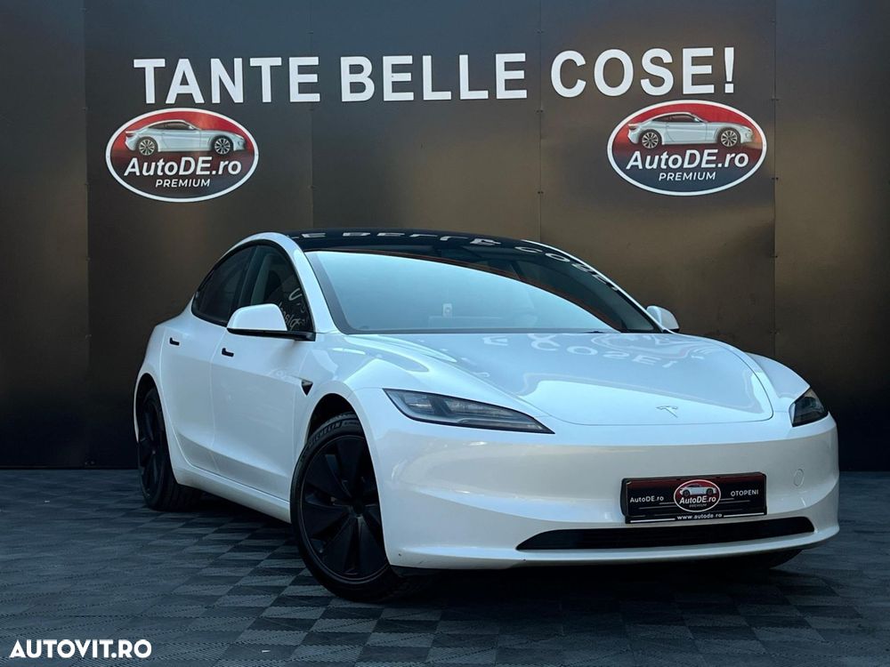 Tesla Model 3 - 3