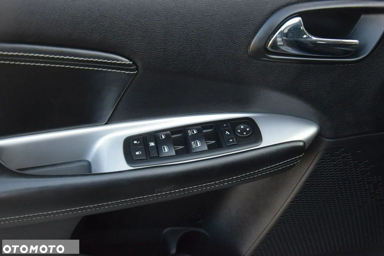 Fiat Freemont 2.0 Multijet 16V DPF Automatik Allrad Black Code - 25