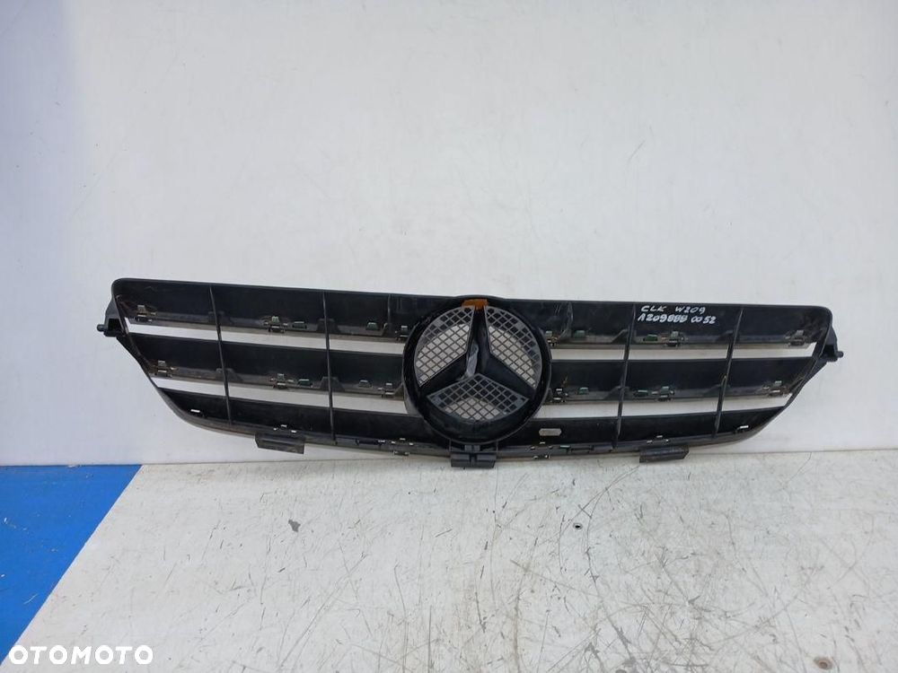 ATRAPA GRILL KRATKA MERCEDES CLK W209 A2098880052 - 3