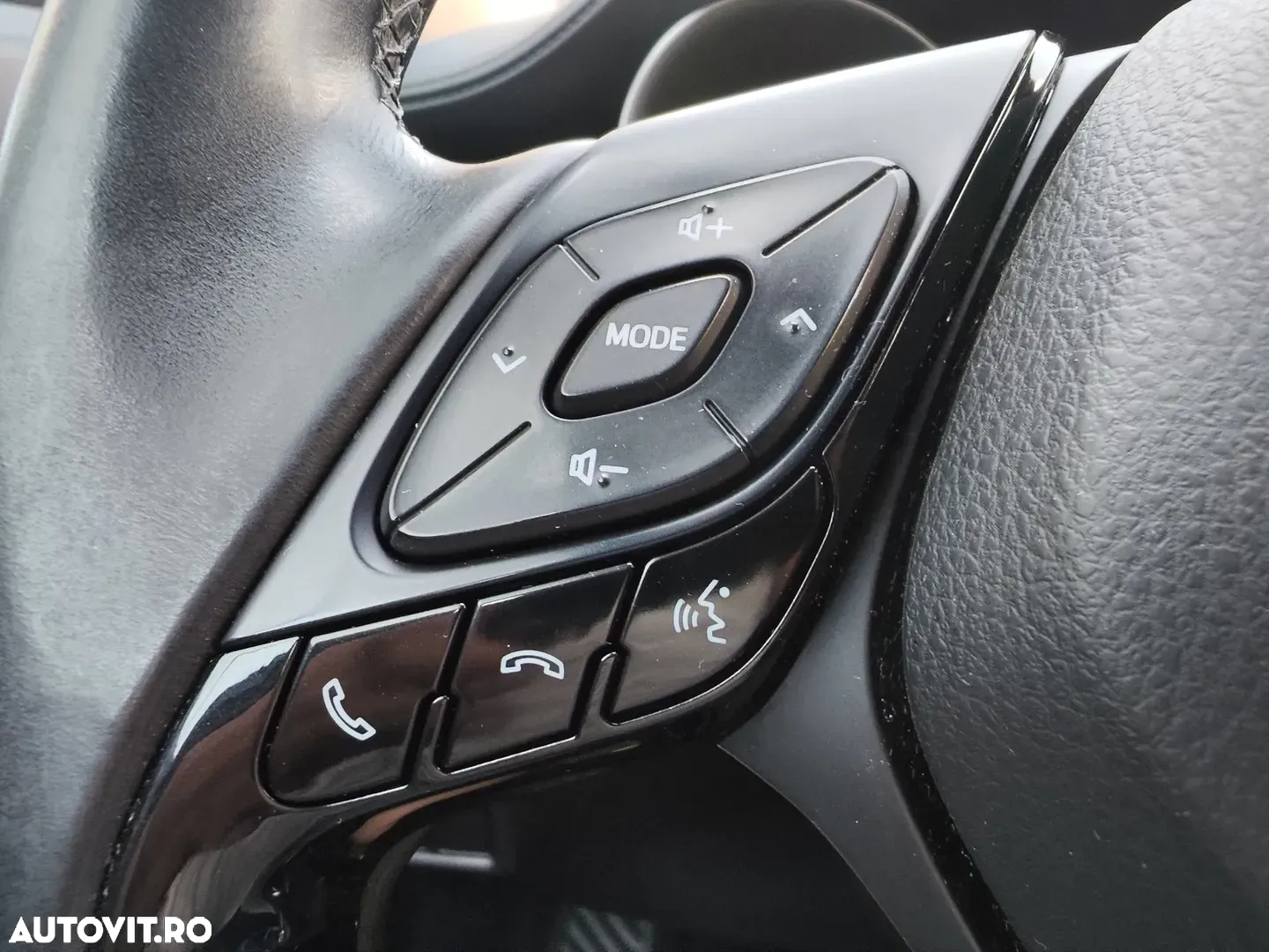 Toyota C-HR 1.8 Hybrid Business Edition - 19