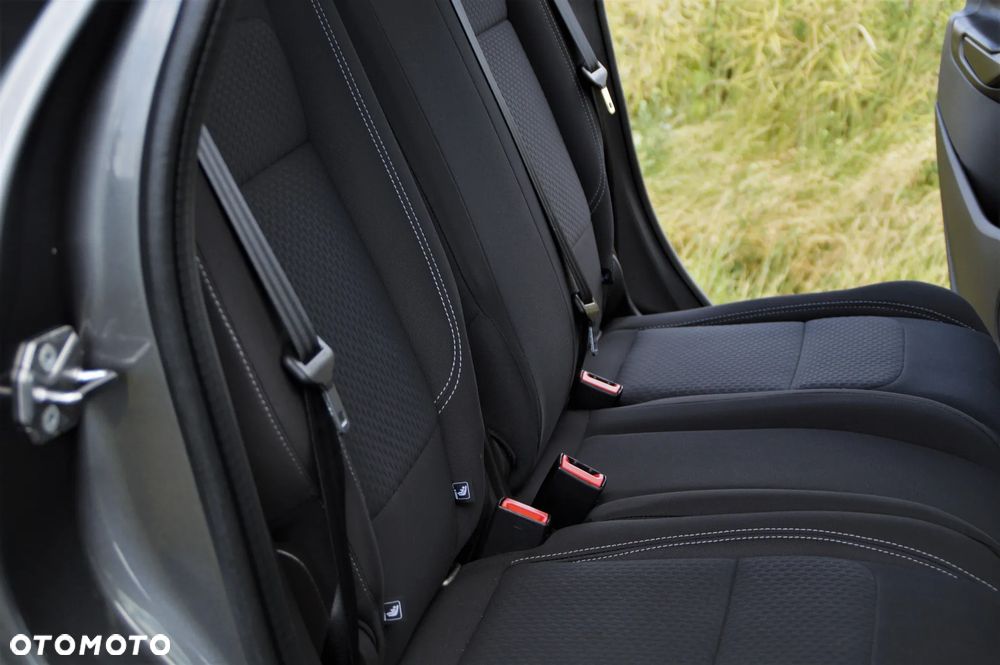 Ford Kuga - 22