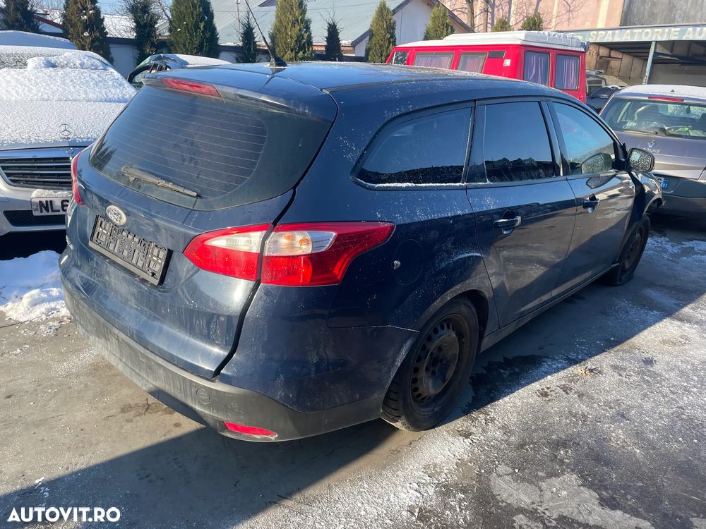 Dezmembram Ford Focus 3 1.6 tdci break - 5