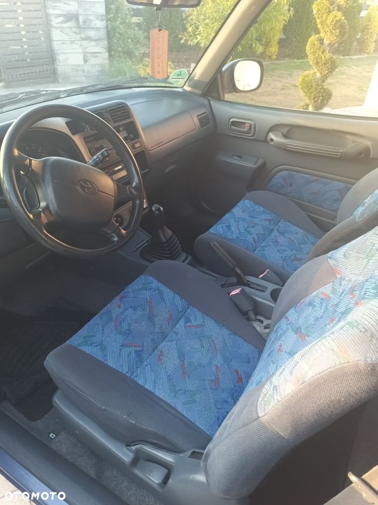 Toyota RAV4 - 5