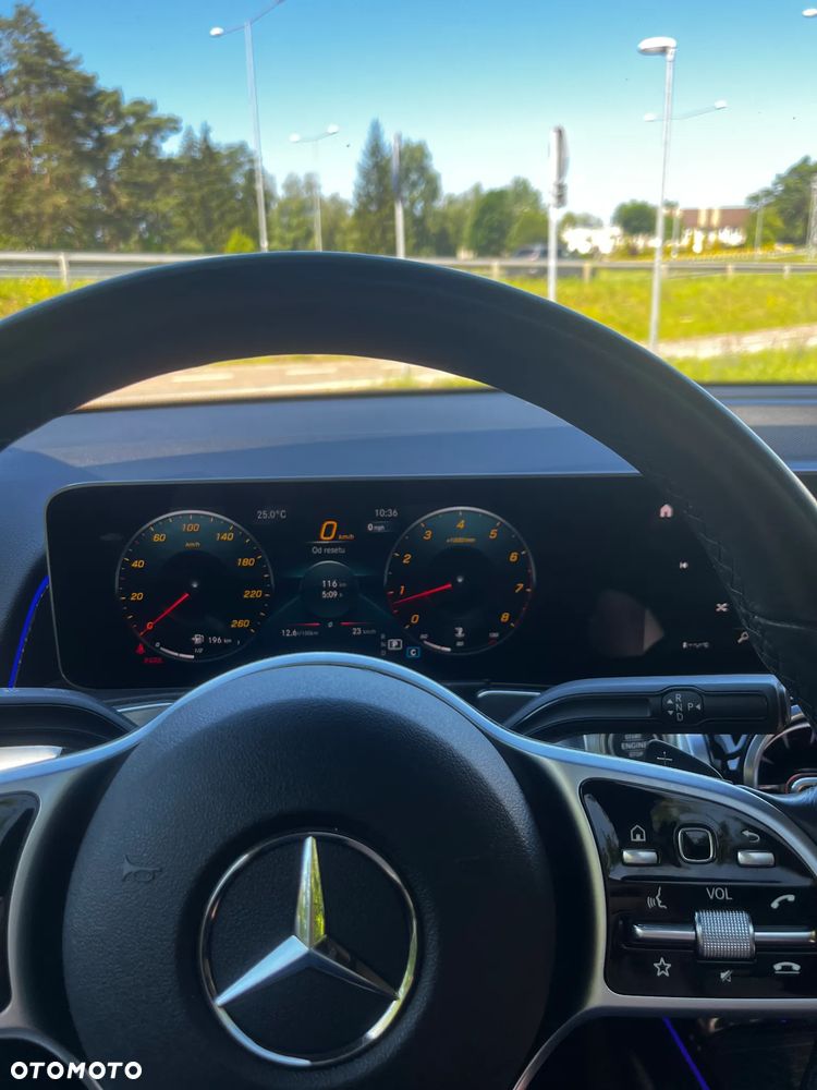 Mercedes-Benz GLB 250 4Matic 8G-DCT - 8