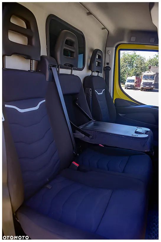 Iveco 35S18 - 21