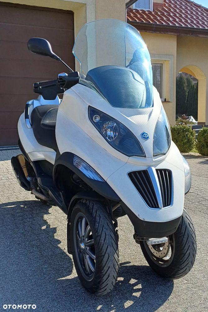 Piaggio MP-3 - 9