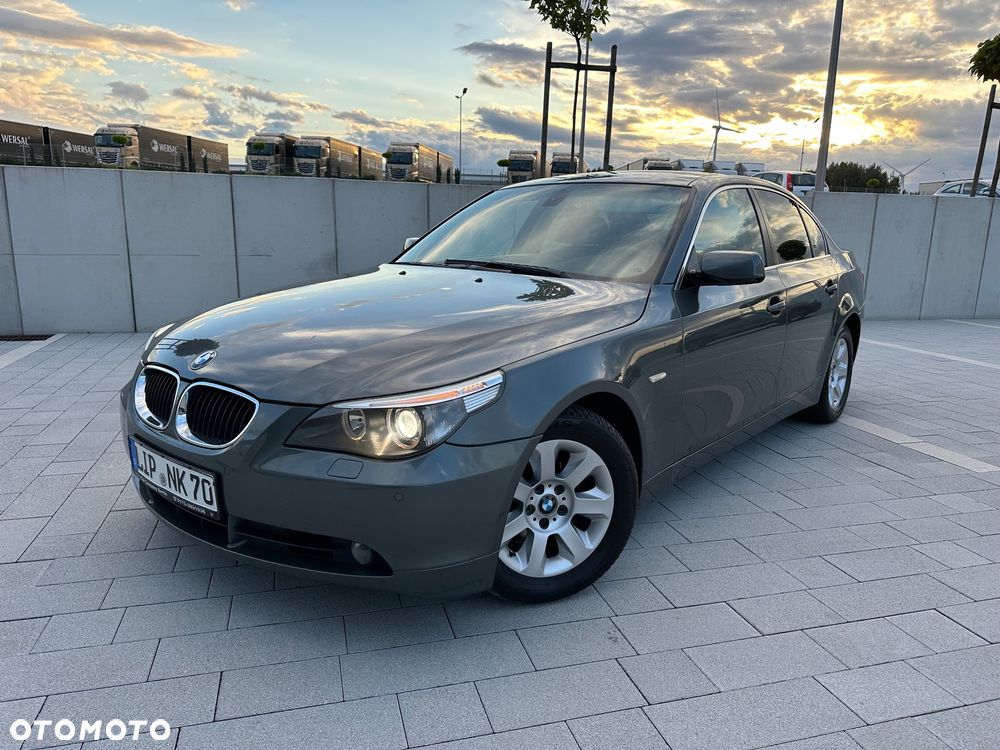 BMW Seria 5 525i - 1
